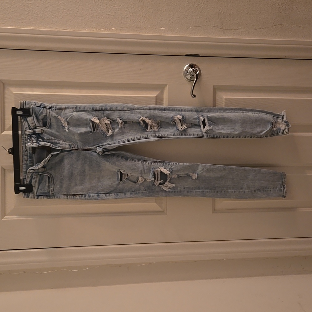 American Eagle Super Hi-Rise Jegging NE(X)T Level Stretch. Size 2.